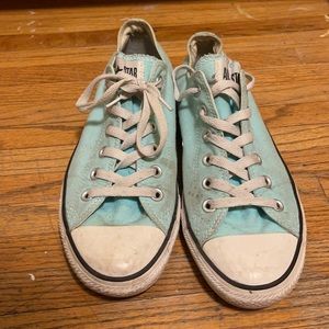 Women’s light blue low-top converse!